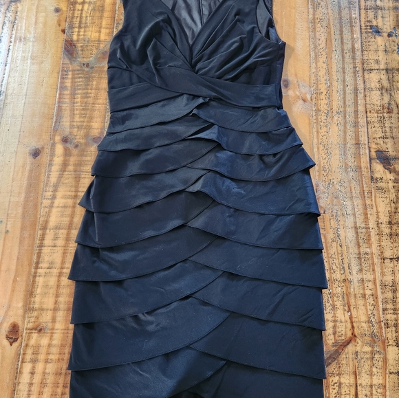 ♥️LE CHÂTEAU dress - Picture 11 of 11